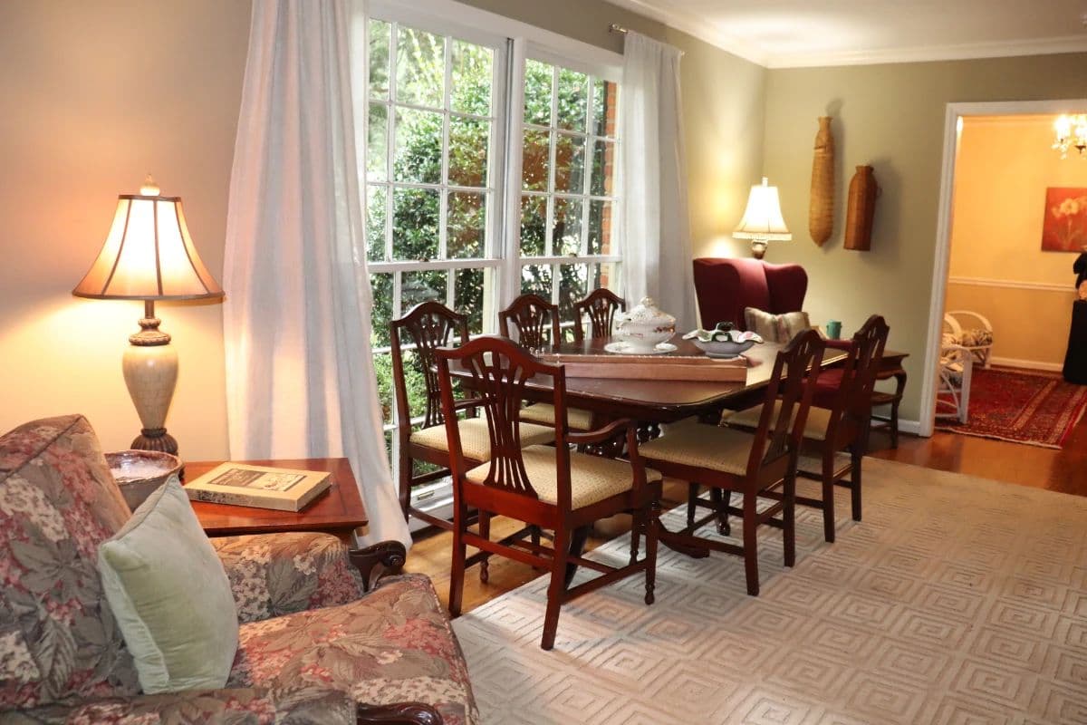 Amazing Kingswood Estate Sale!! photo 6