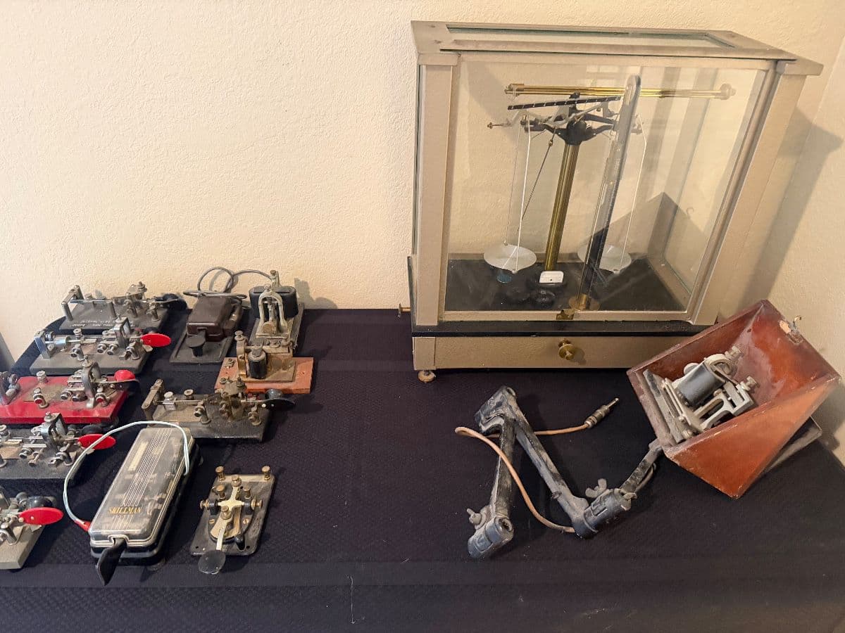 Lamar  Coat’s estate sales photo 4