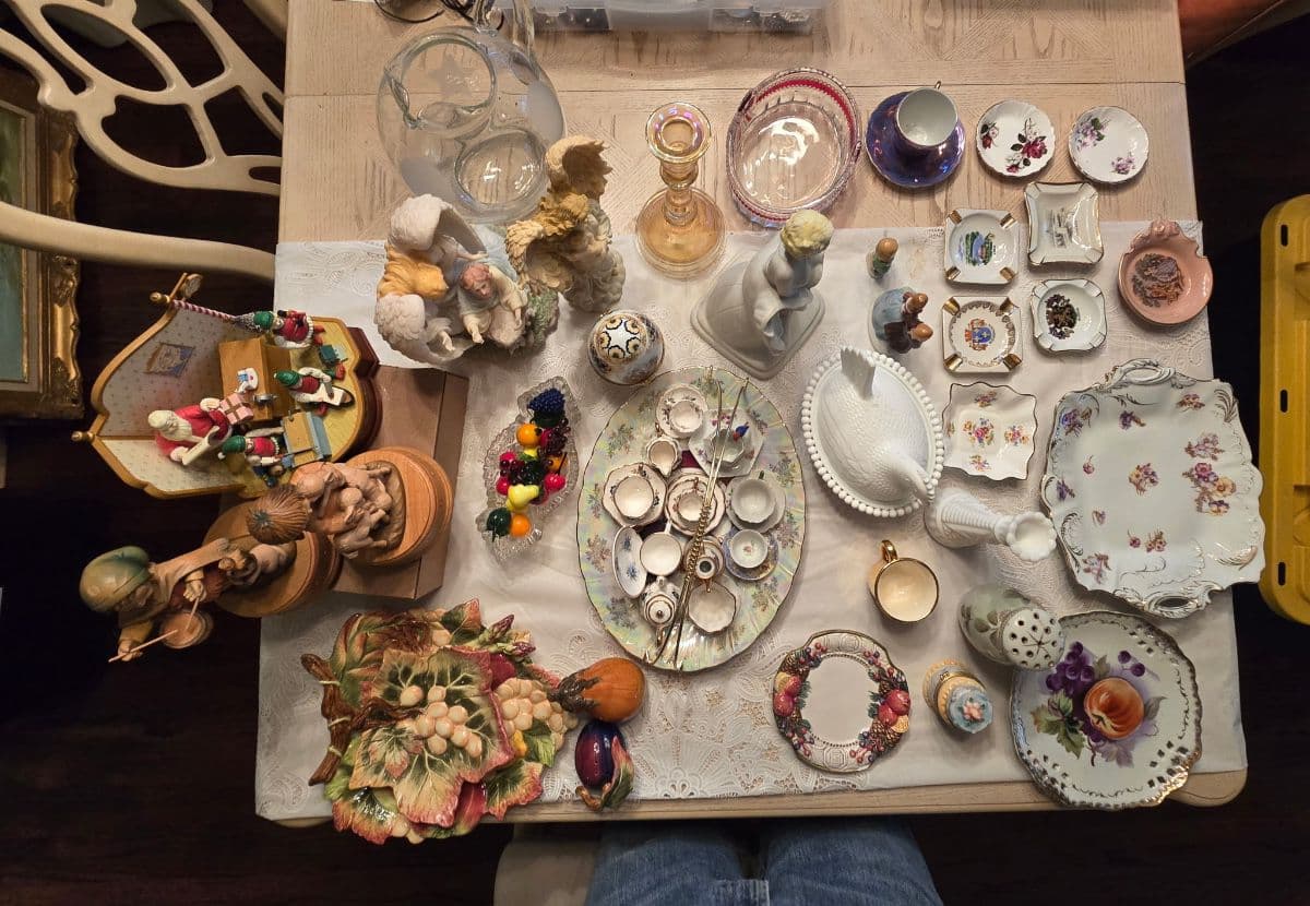 Classy Sale amd more by Trinity Estate Sales photo 12