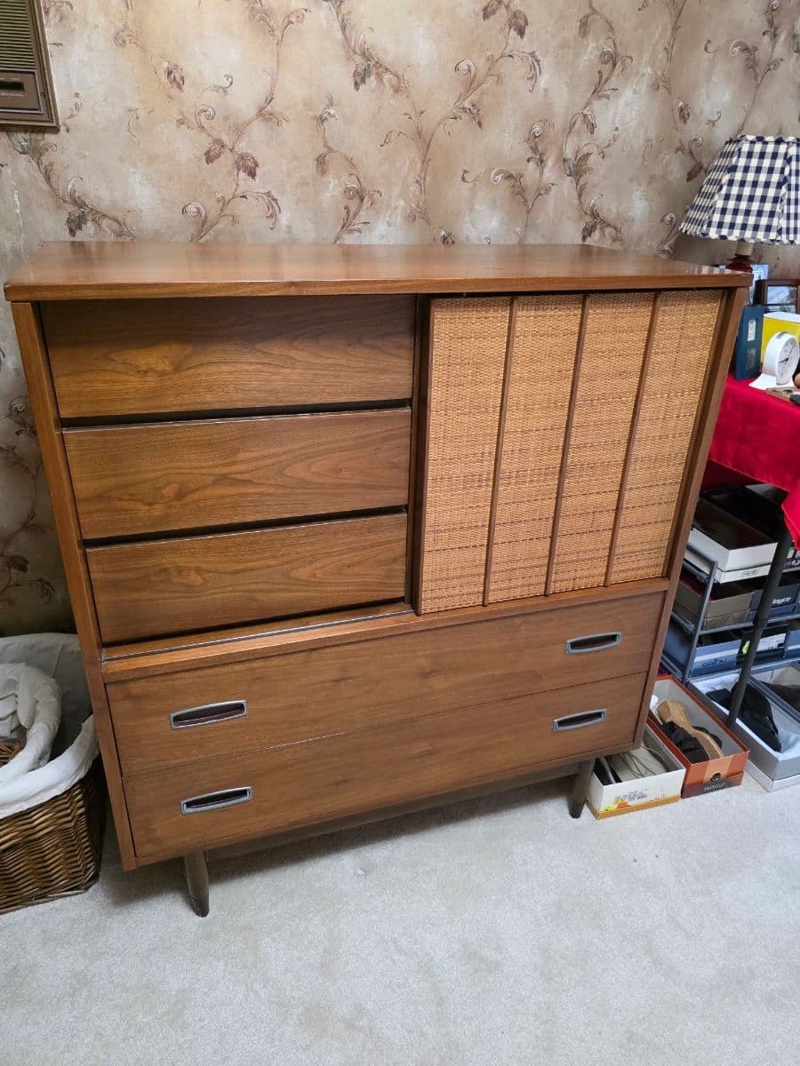 Premier Home, Fabulous Mid-Century Items and Much More!! photo 9