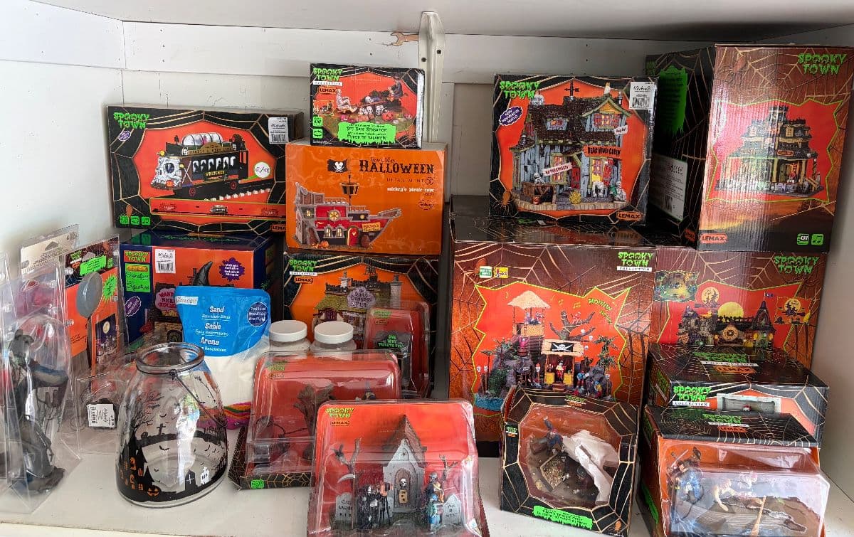 Autumn Ridge Estate Sale photo 2