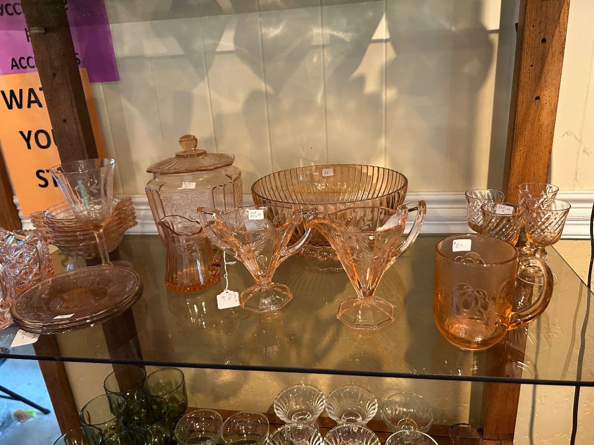 NICE PECULIAR ESTATE SALE photo 6