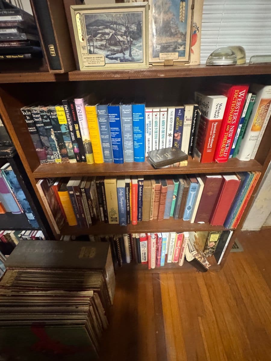 A “Timeless” Capsule of Collections in Plaza Midwood, 9/27 50% OFF Sunday Sale! photo 11