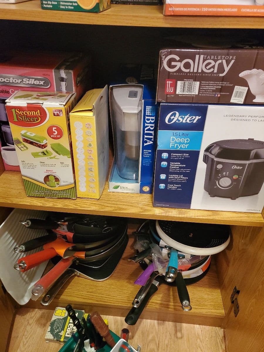 JC's House of Clutter - PACKED House, Lots of New in the Box, Resellers Delight photo 8