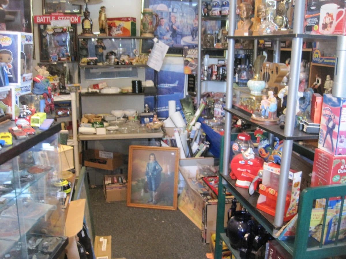 Livonia Sale photo 3