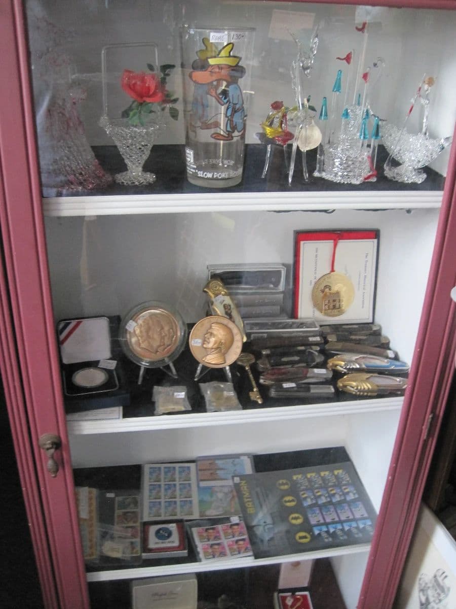 Livonia Sale photo 11