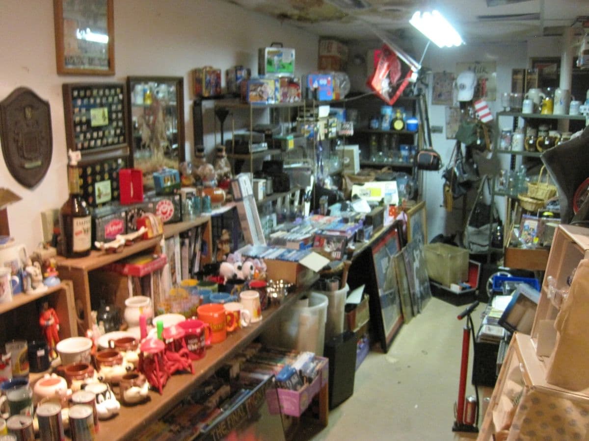 Livonia Sale photo 4