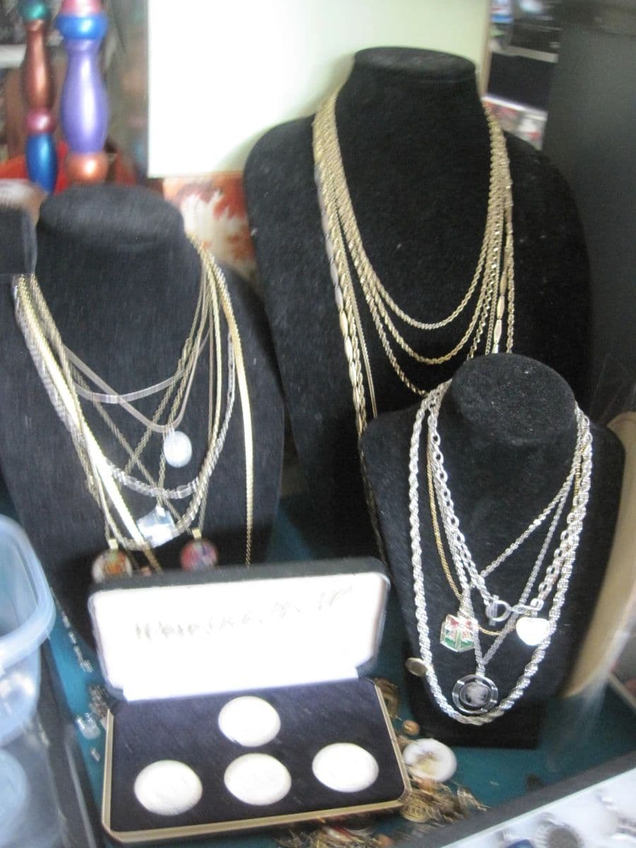 Livonia Sale photo 10
