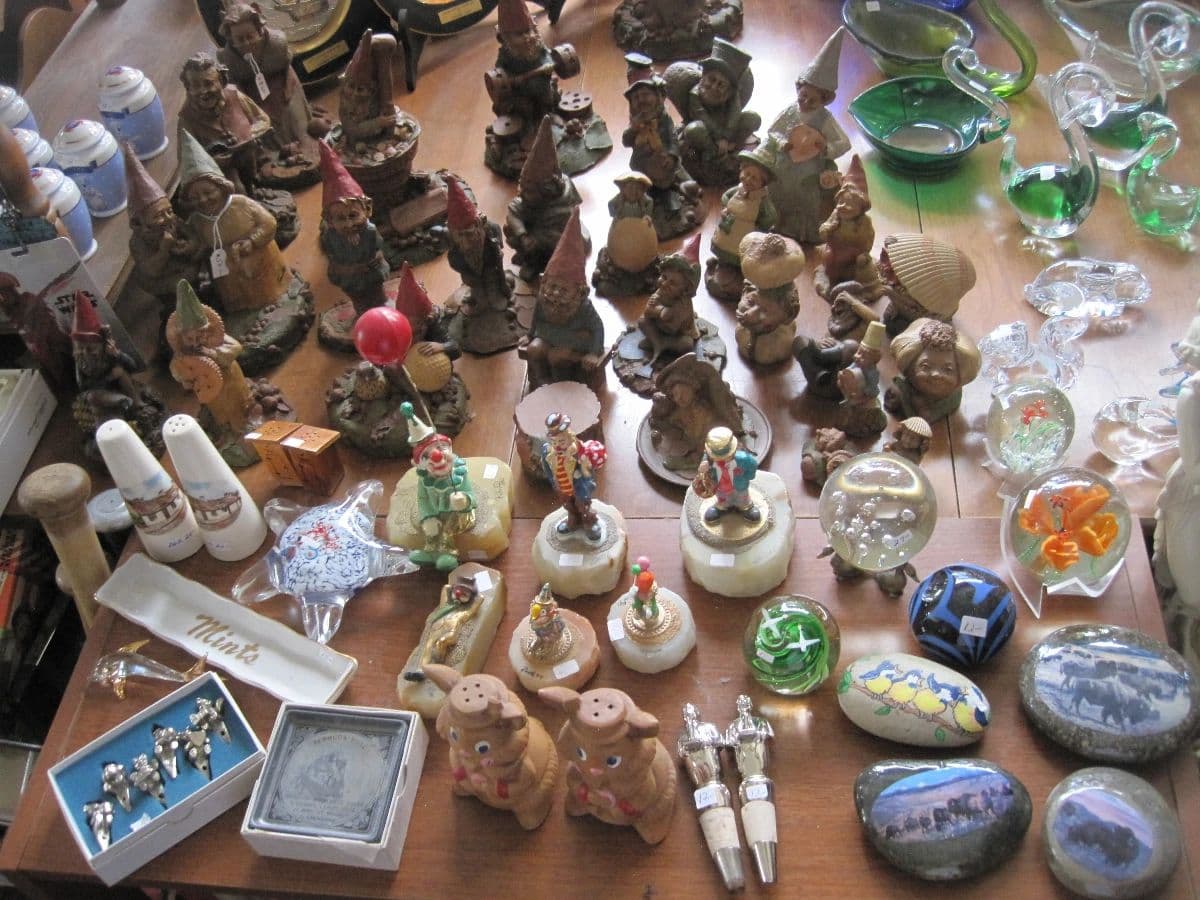 Livonia Sale photo 12