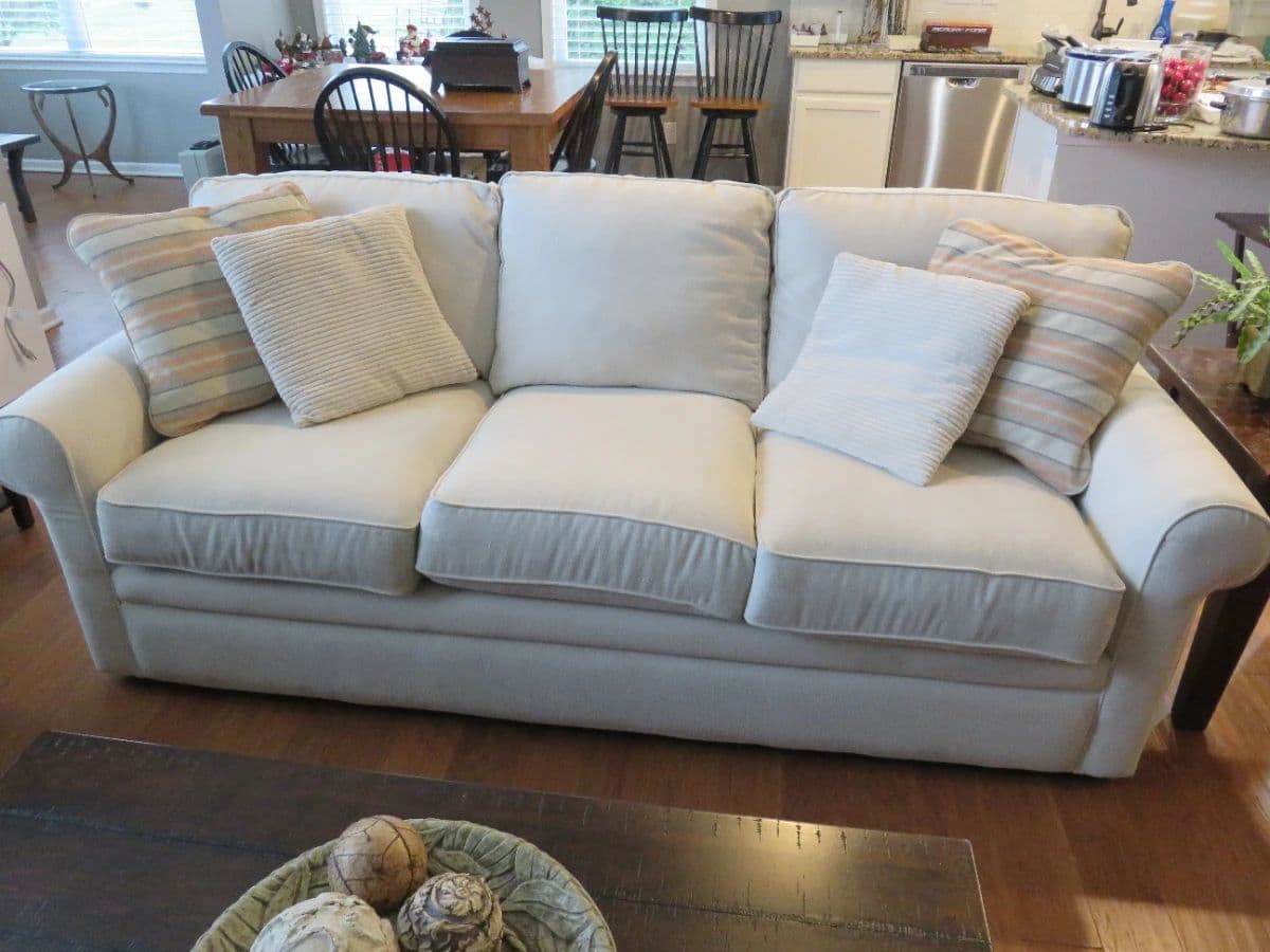 Immaculate Sale in Grand Reserve Del Webb photo 2