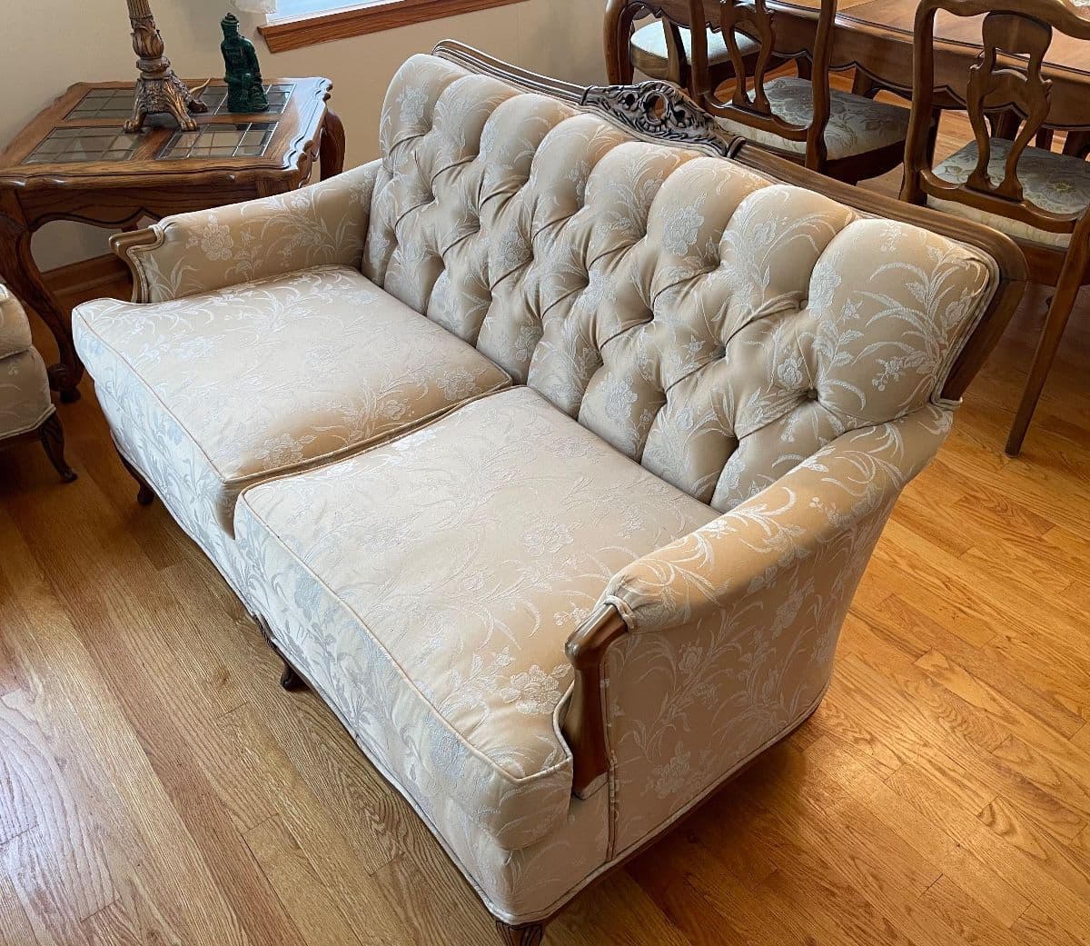 Upscale Furniture, Art, Jewelry, Clothes, Purses, and tons more! photo 10