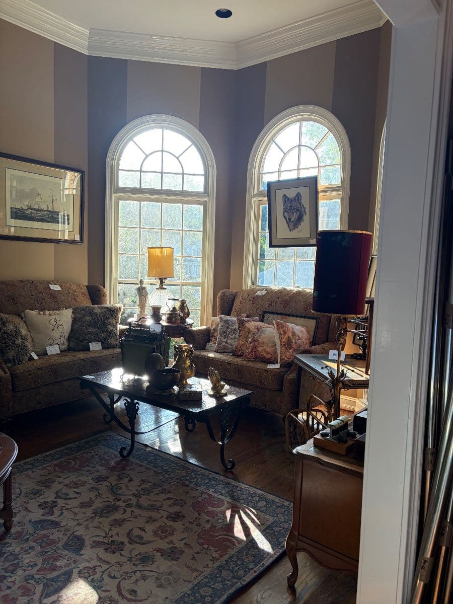 Antiques and Decor Dealer Moving Sale photo 4