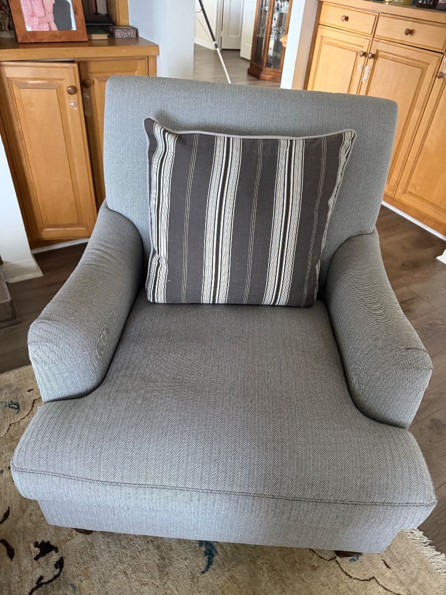 Home Downsizing Sale – Furniture, Kitchenware, Clothing & Jewelry photo 3