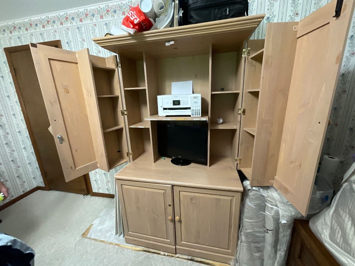 ESTATE MOVING SALE photo 2