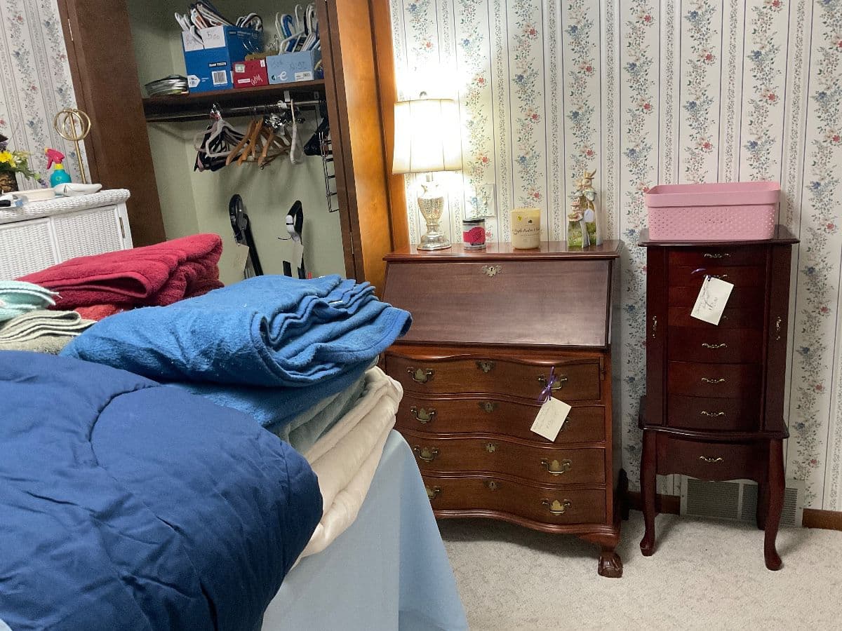 ESTATE MOVING SALE photo 5
