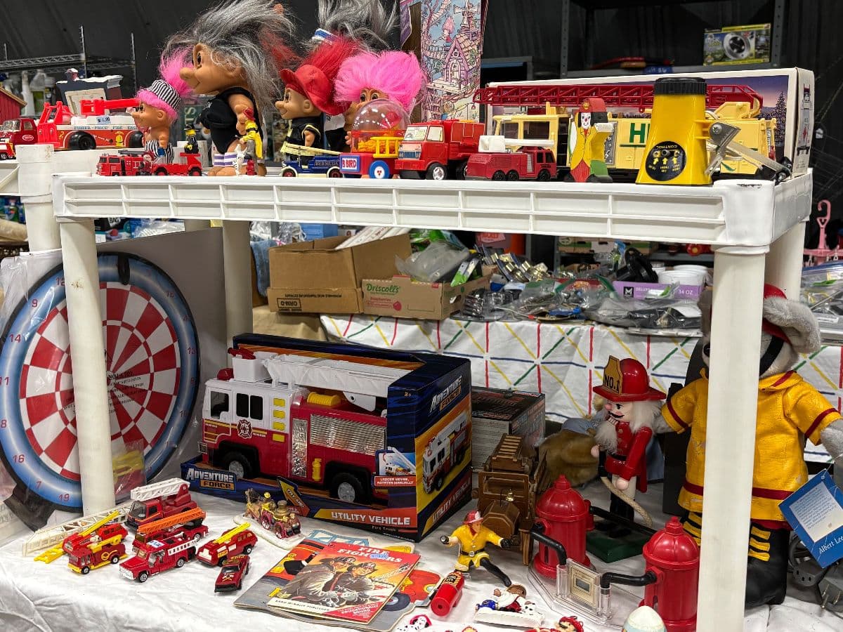 Monstrous Estate Sale photo 8