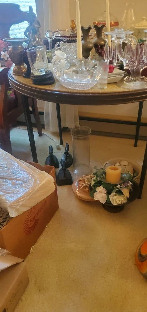 Every room is worth exploring! Beautiful Furniture, Antiques, Art, Crystal, Collectibles & tools photo 9