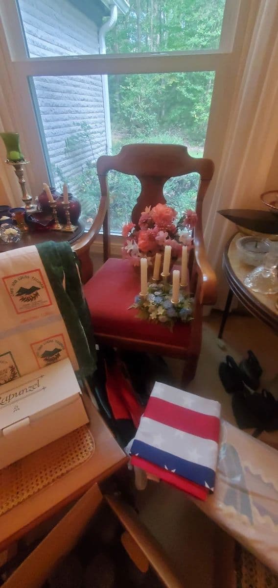 Every room is worth exploring! Beautiful Furniture, Antiques, Art, Crystal, Collectibles & tools photo 11