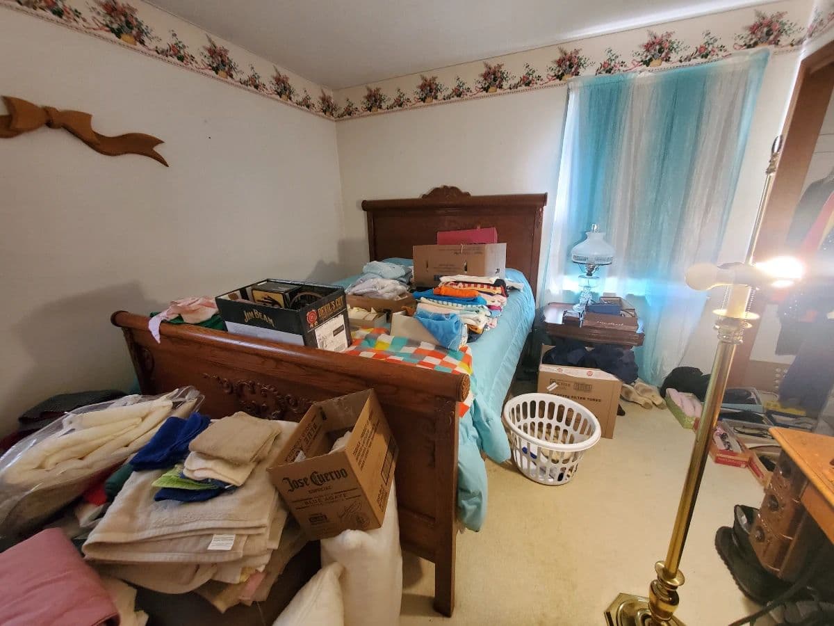 Estate of Bill and Jean Floyd photo 8