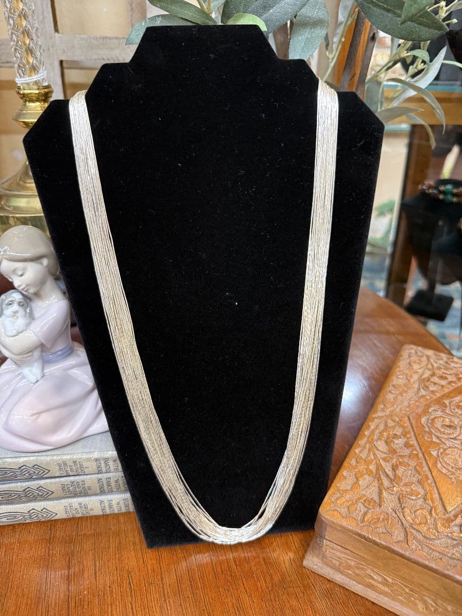 September Stunners Estate Sale photo 4