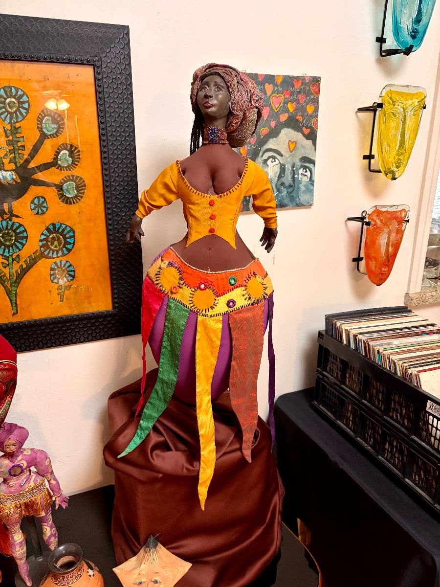Artsy & Eclectic by Retro Active Estate Sales photo 7