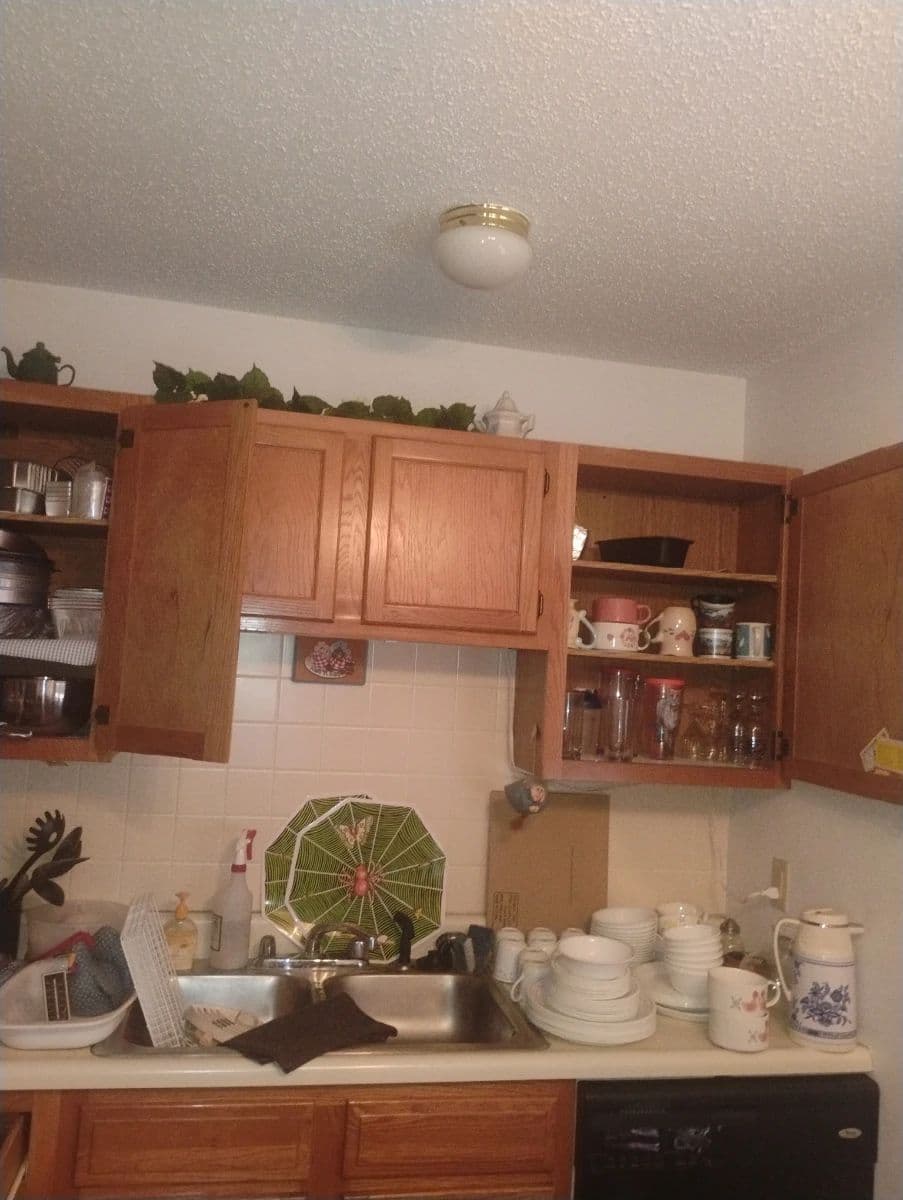 Florissant Estate Sale photo 1
