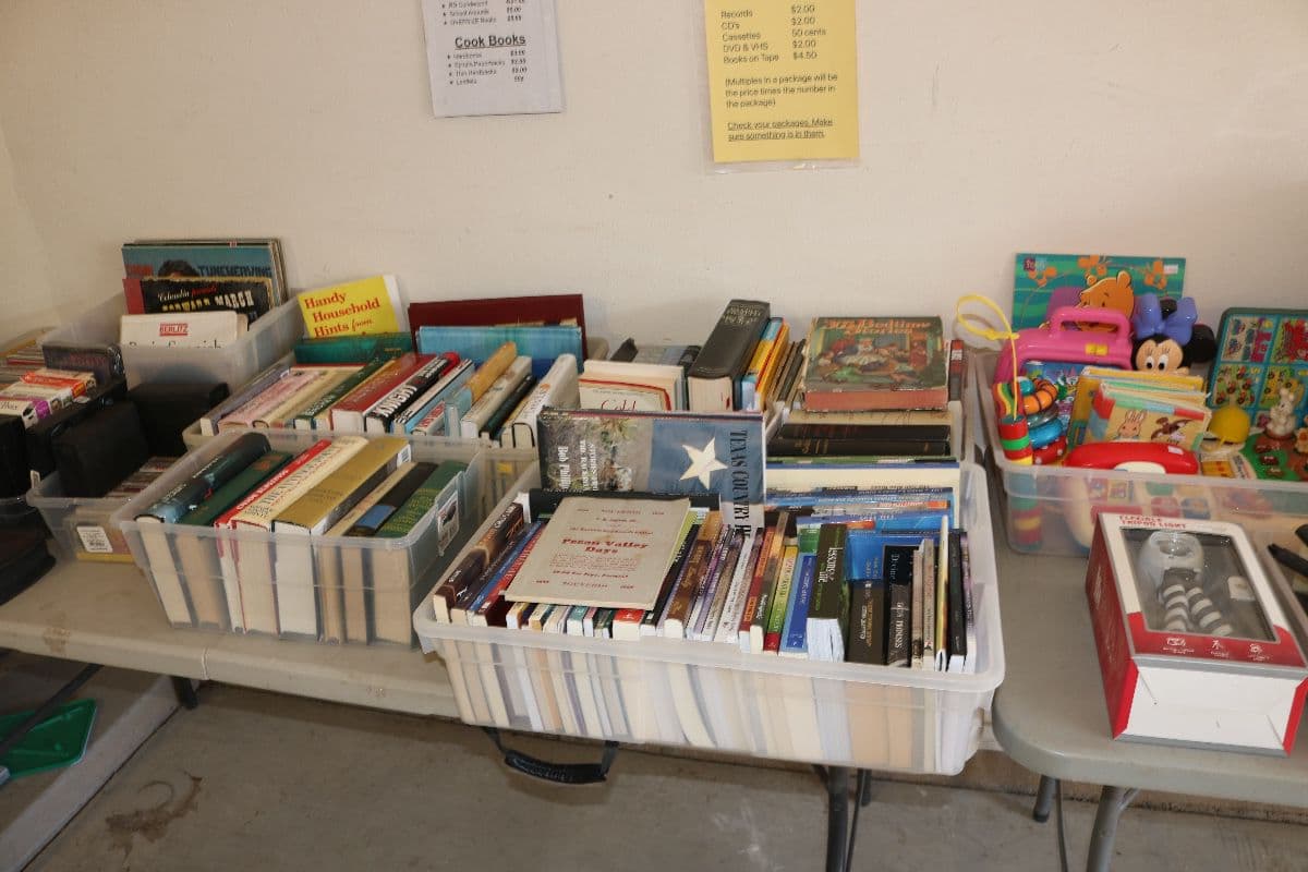 Fabulous LakeRidge Estate Sale photo 3