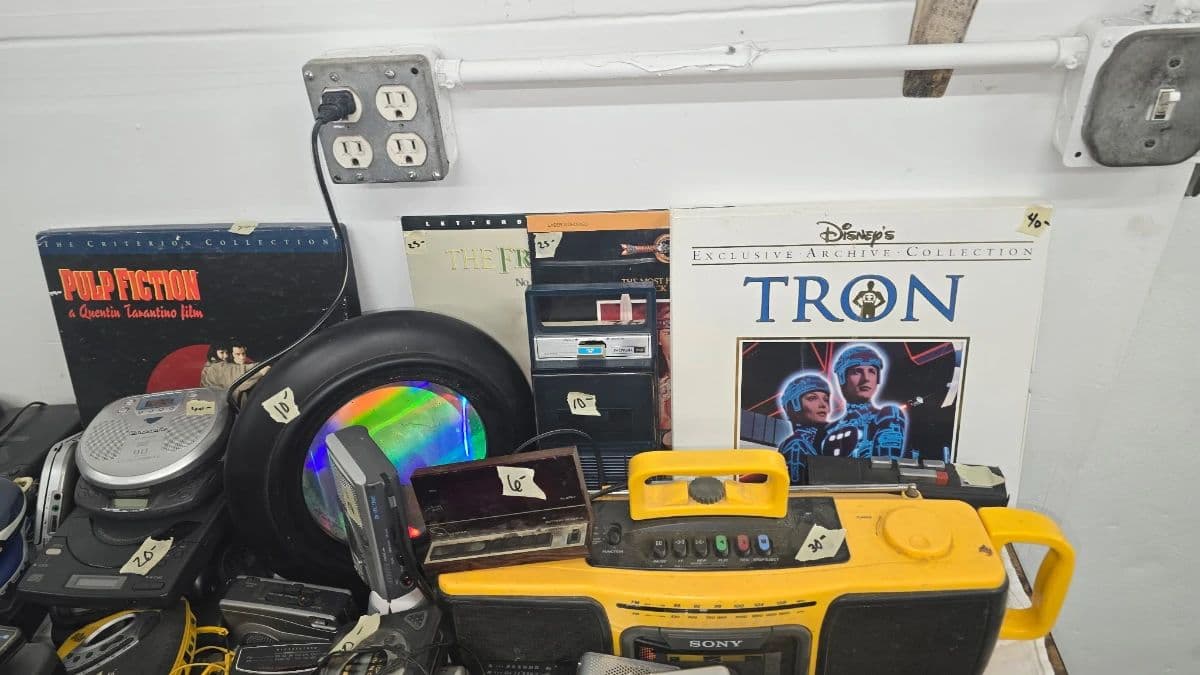 J House Ministries Electronics Estate Sale photo 5