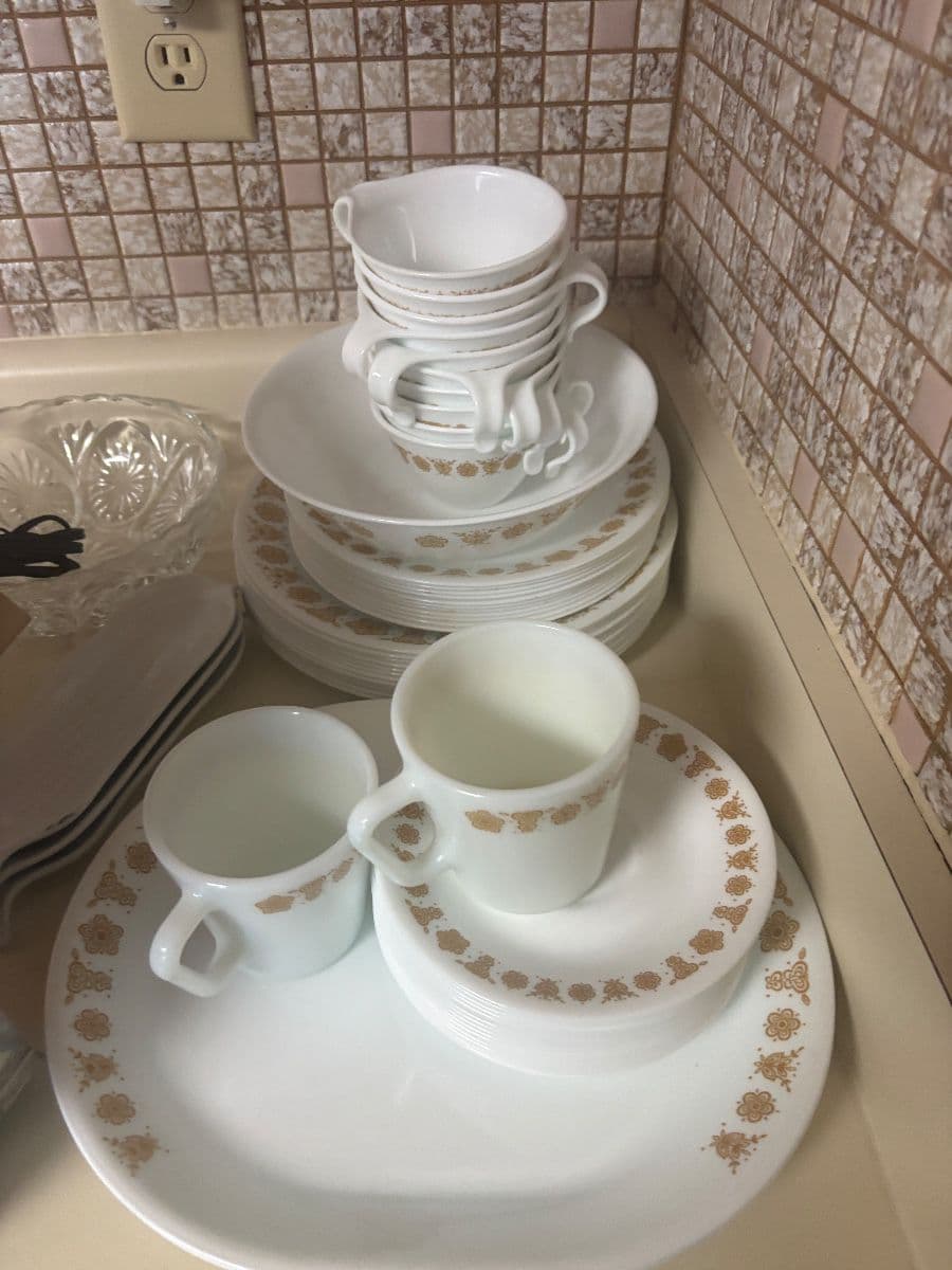 Fun Vintage Collectibles Estate Sale in Miamisburg!! Shop with Gwen photo 2