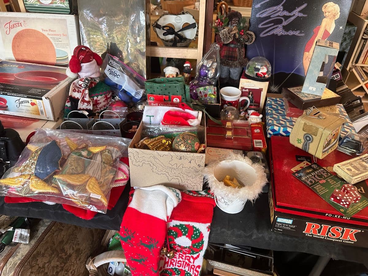 Packed St Johns Condo Estate Sale 50% off Saturday photo 10
