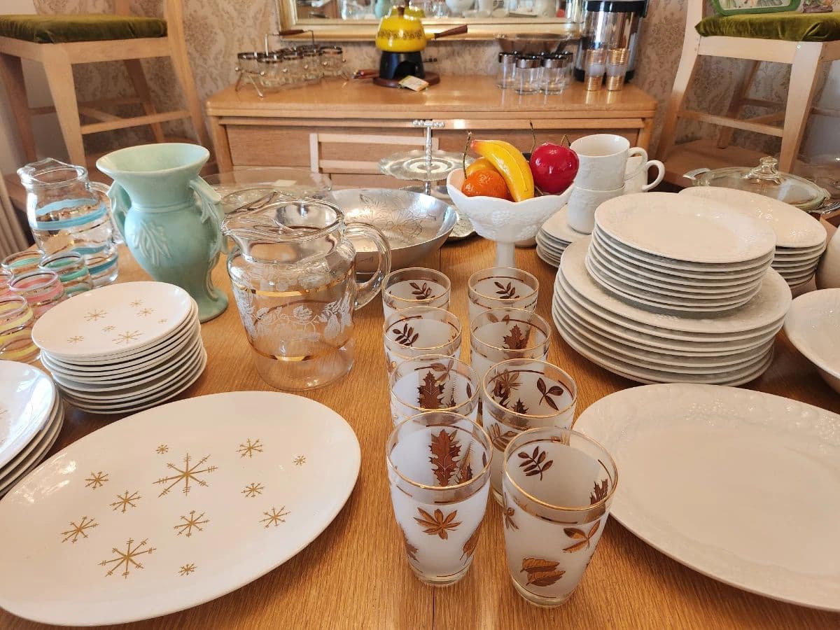 Aerl Estate Sale photo 7