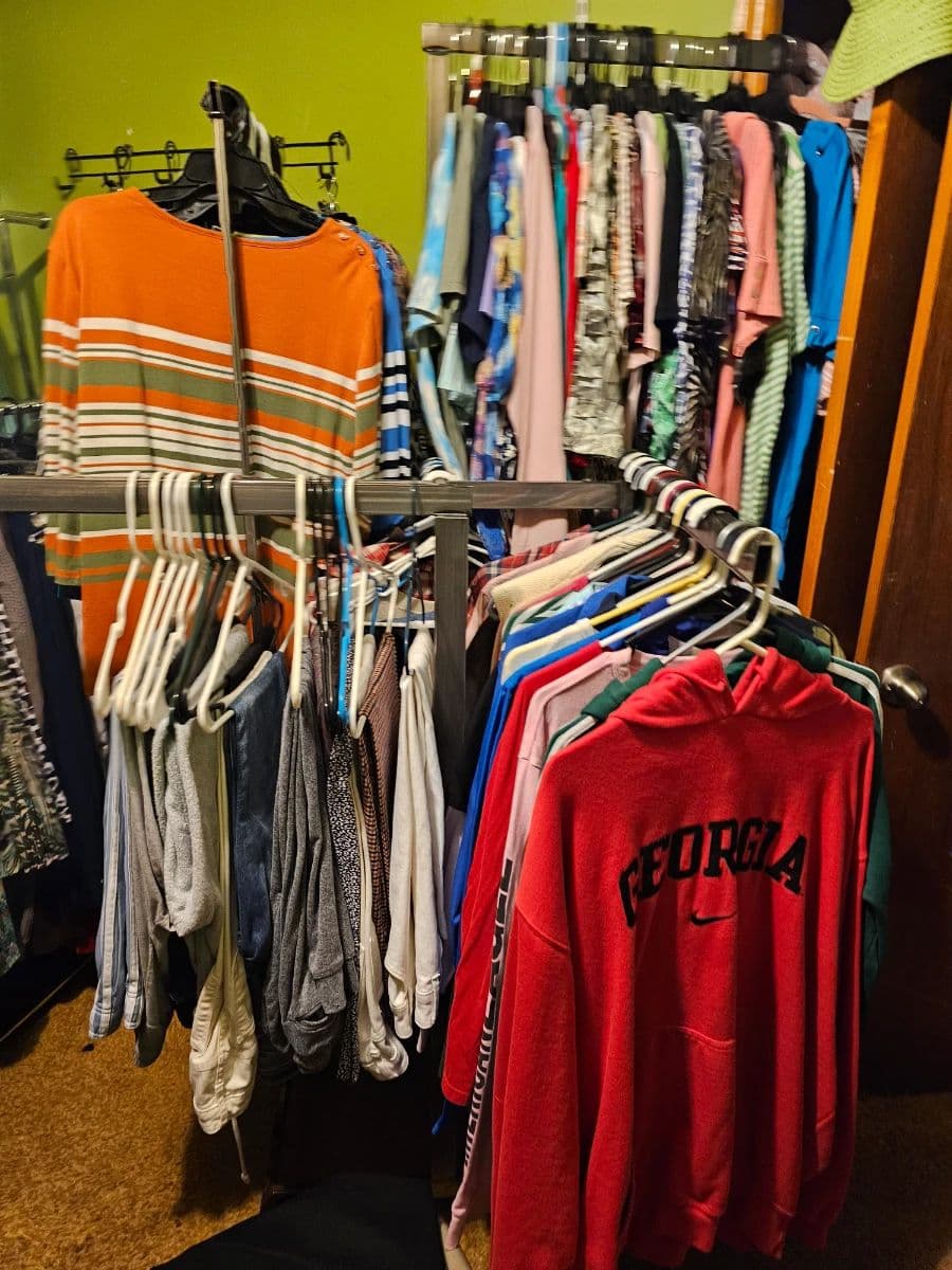 Home decor and clothing boutique paradise photo 11