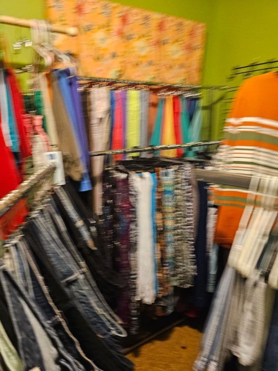 Home decor and clothing boutique paradise photo 12