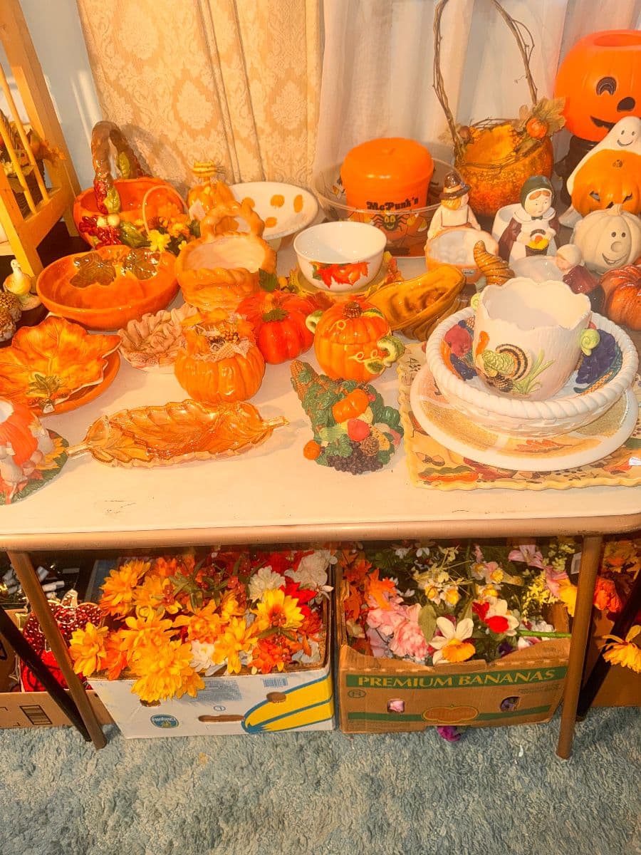 Phase 2: Vintage  Holiday Decor - Records - Books- Vnt Stereo Eqmnt photo 5