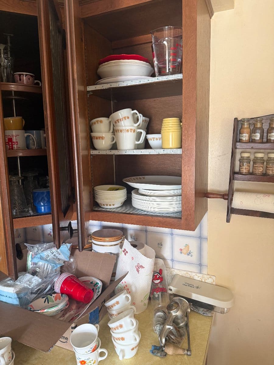 Estate Sale photo 3