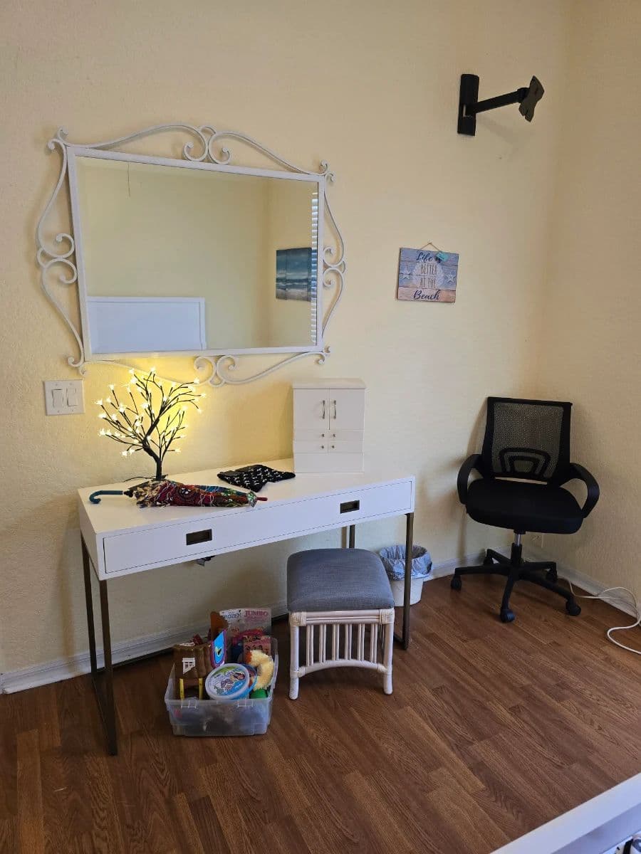 Renee's Estate Sales photo 10