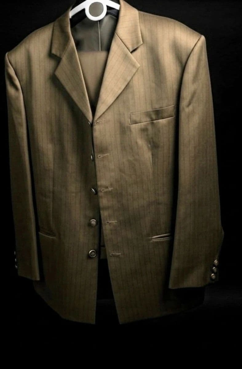 Potterville/Lansing: 1930s Kellogg's Display, Mintons Majolica, Tiffany Sterling, Versace Suit photo 8
