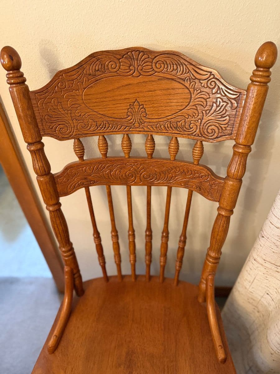 OAK FOREST Estate Sale photo 7