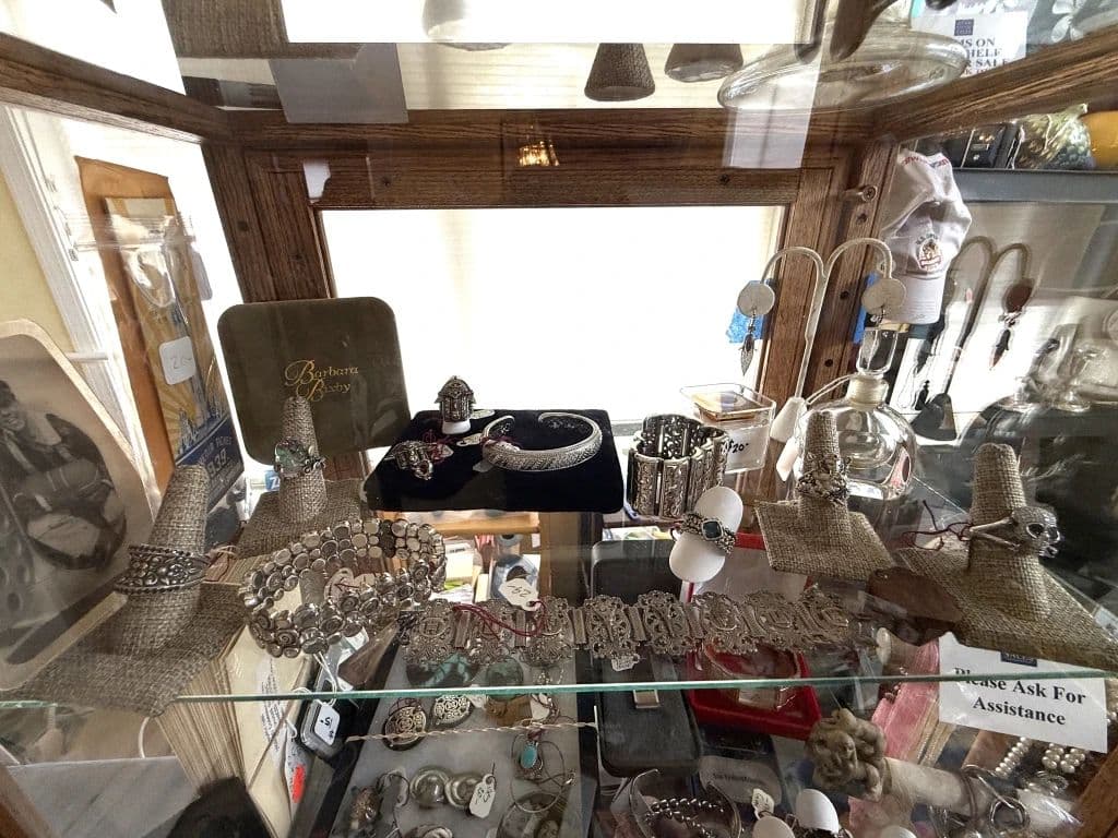 Another Great Sutton Estate Sale photo 2