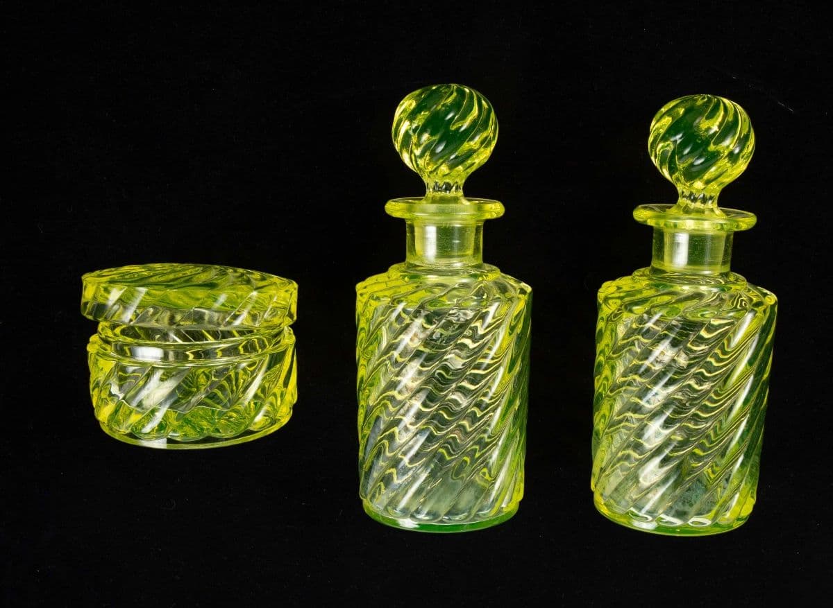 Live & Online Auction! High-End & More! photo 2