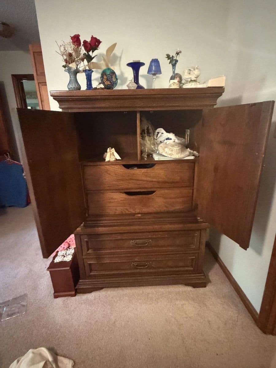 HUGE Estate Sale in Palisades photo 10