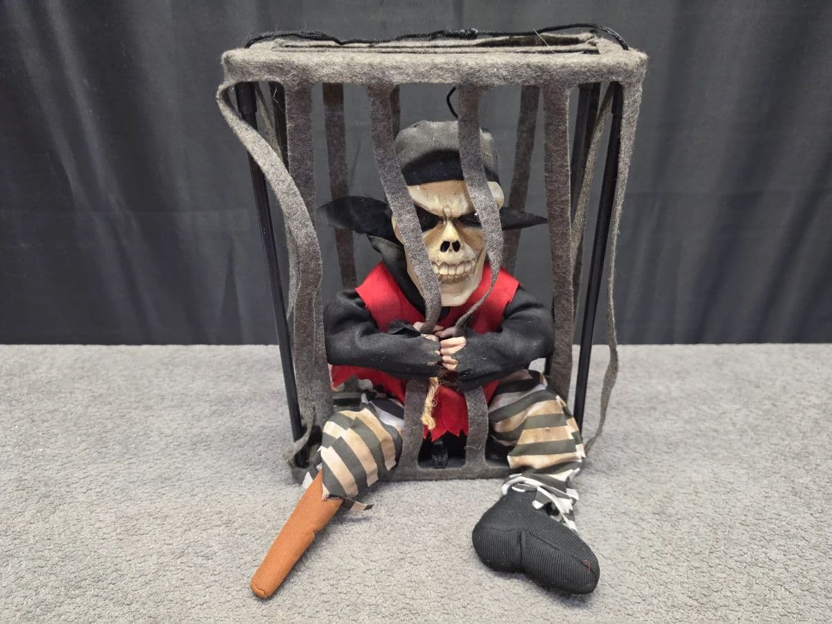 Incredible Halloween Sale!!! Costumes, Masks, Decorations, Yard Inflatable, Lights, Funko, Wreaths photo 12