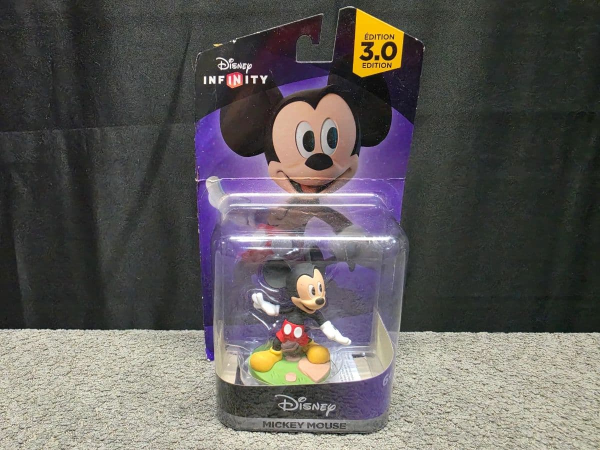 Incredible Halloween Sale!!! Costumes, Masks, Decorations, Yard Inflatable, Lights, Funko, Wreaths photo 5