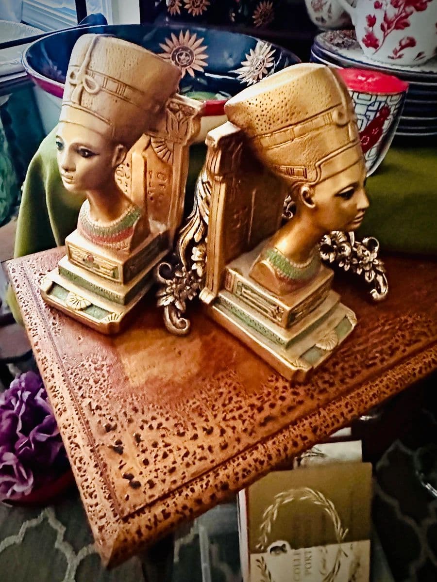 SHANGRI-LA Sale in Milwaukie photo 1