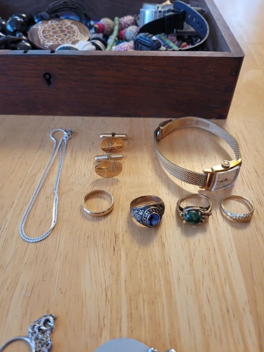 WONDERFUL WINTHROP ESTATE SALE OCT 29TH ANTIQUES ART FURNITURE GOLF MEMORABILIA COINS COLLECTIBLES! photo 3