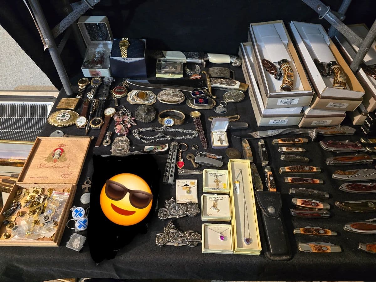 Memory Lane Estate Sale ~ Kansas City (Northland NE 72nd & N. Euclid) photo 7