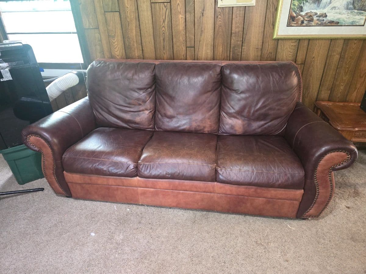 Memory Lane Estate Sale ~ Kansas City (Northland NE 72nd & N. Euclid) photo 3