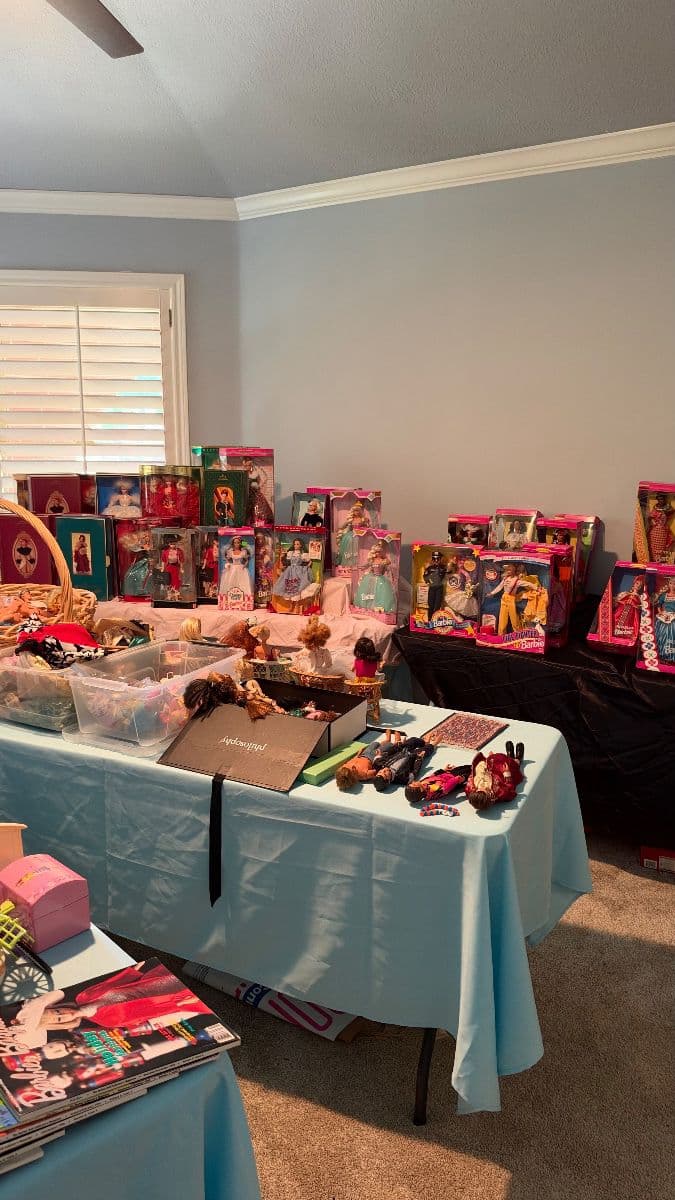 Barbie’s to Vinals to Stylish Home Treasures Estate Sale!! photo 7