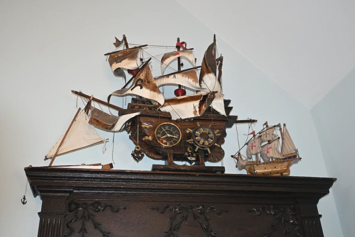 Hampton Bays IN PERSON SALE - MCM / Vintage Collectibles, Records, Clothing, Garden, Much More photo 2