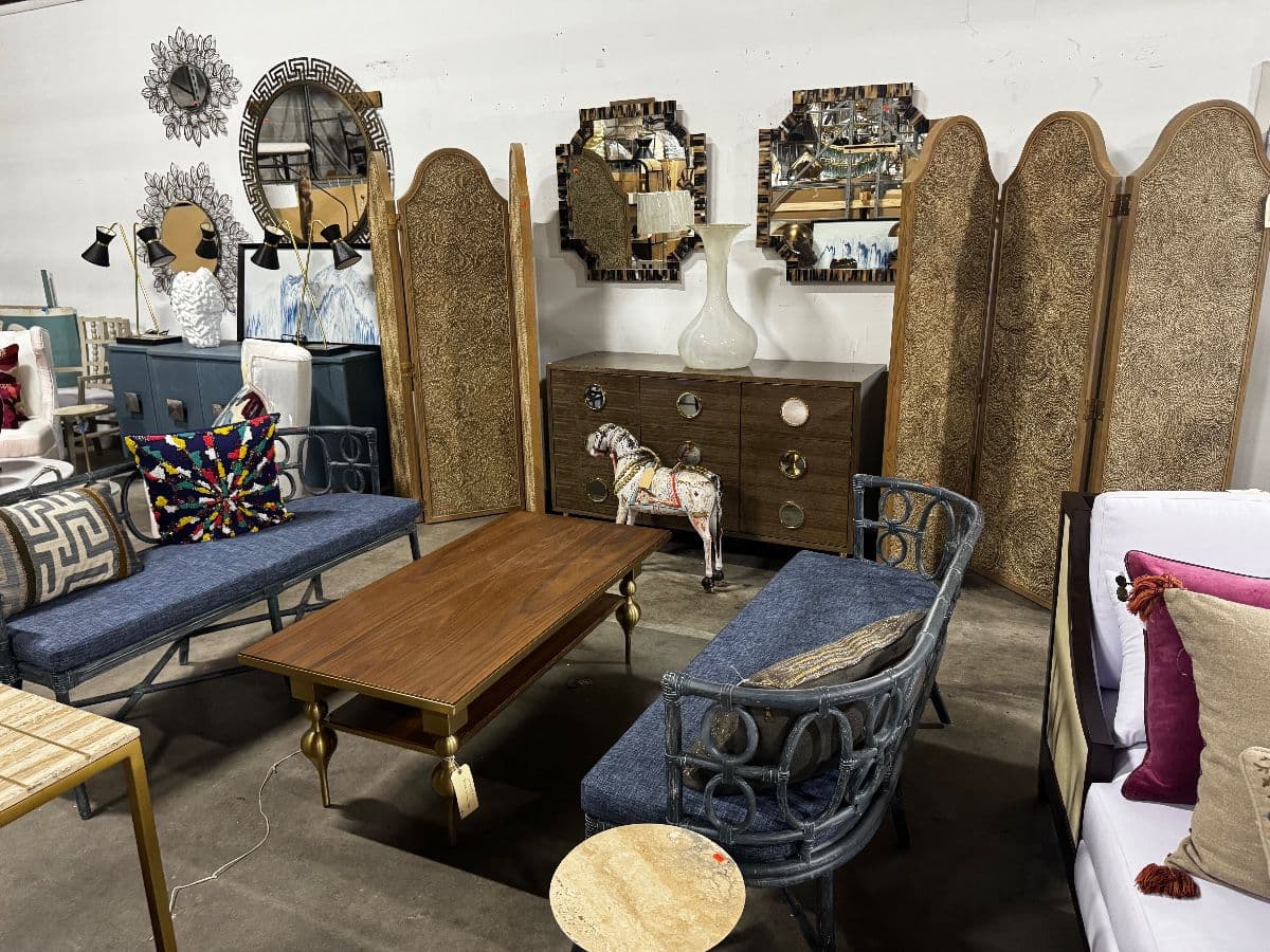 60% off Currey & Co Designer Sale! Lighting, Furniture, Decor & More! photo 10